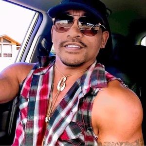 Meet your Posher, Keoki